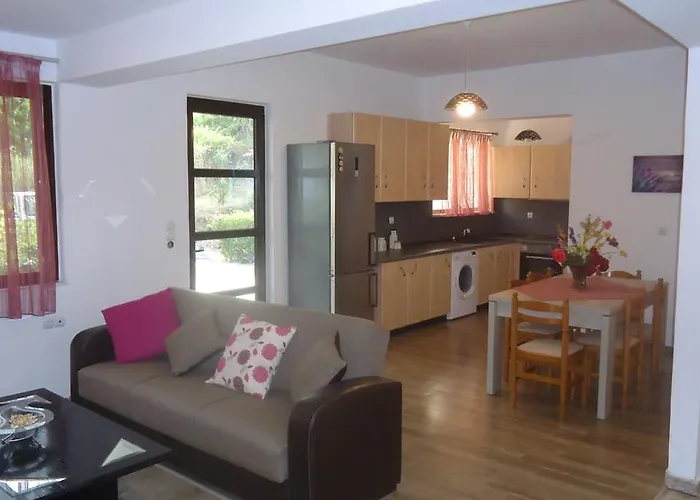 Сasa de vacaciones Salakos Mountain View Home