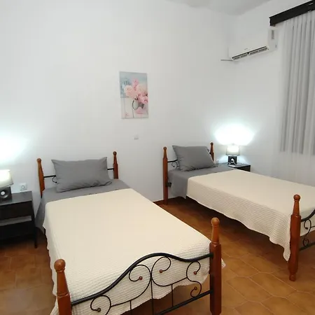 Salakos Mountain View Home * سالاكوس