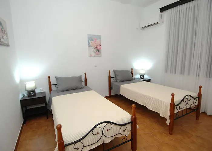 Salakos Mountain View Home * سالاكوس